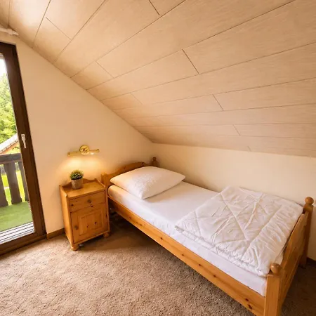 Nr 20, Dorf 4 Am Seepark Von Kirchheim (Hessen)